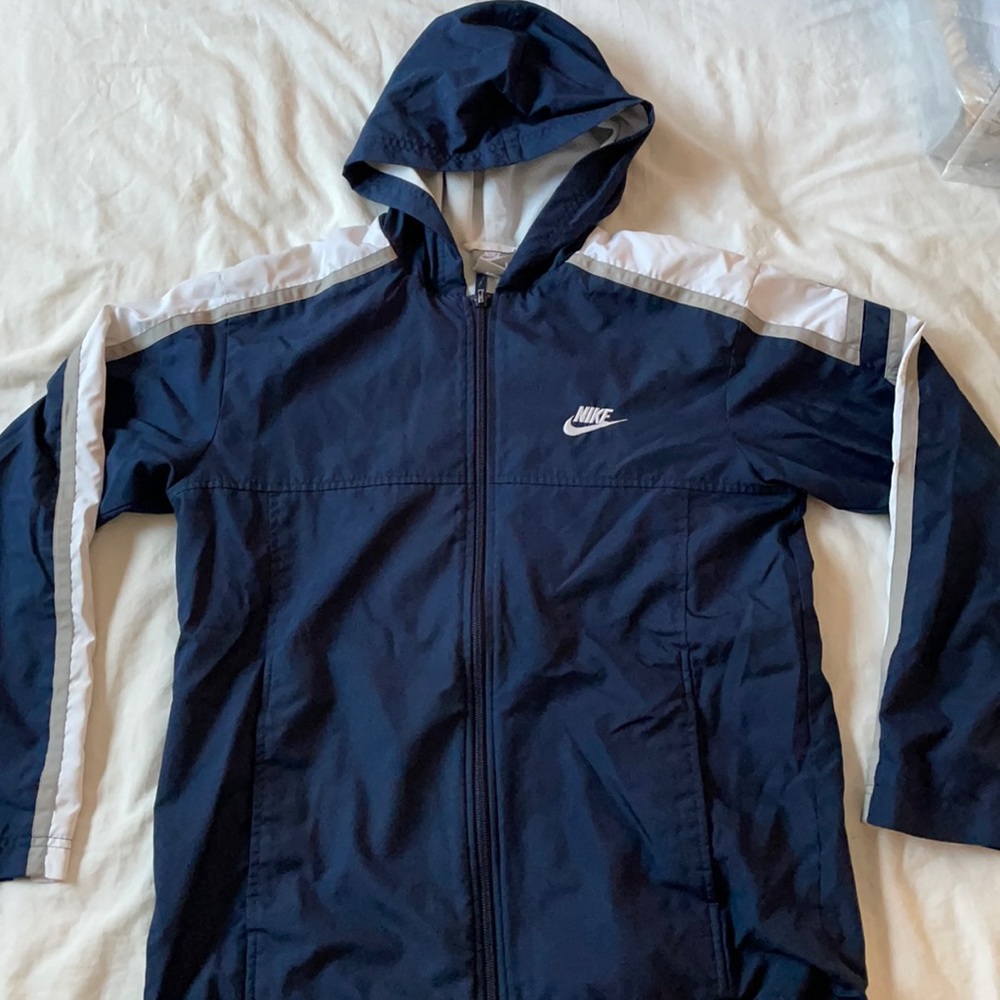 Nike windbreaker hoodie